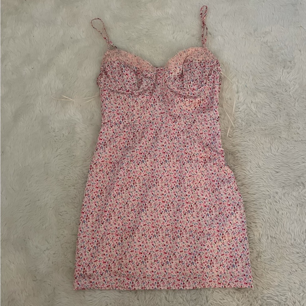 NEW W TAGS lace up mini floral dress